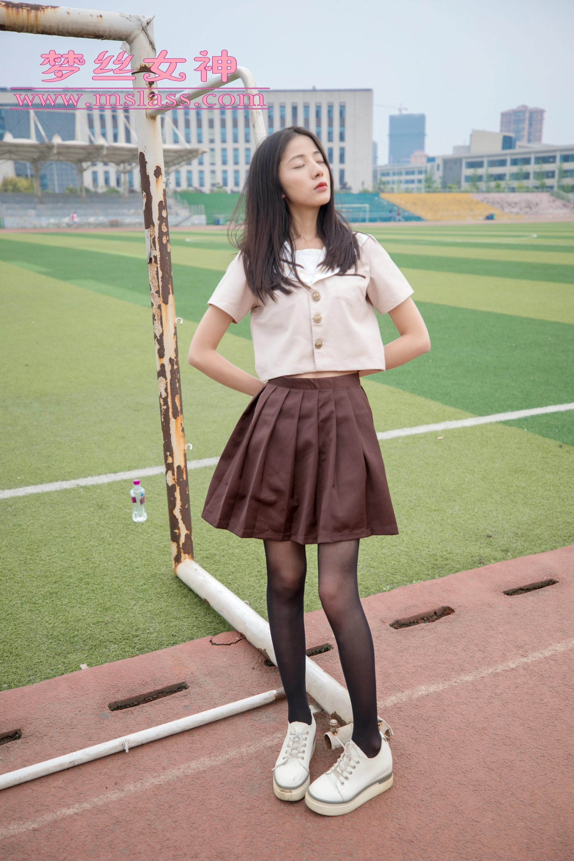 MSLASS梦丝女神 - 2019.05.02 NO.010 雪馨 学院的JK黑丝袜 3